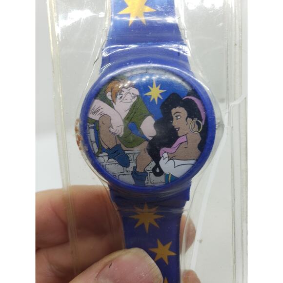 Vintage Disney Hunchback Notre Dame Flip-Top Digital Watch Quasimodo Esmeralda - Picture 5 of 9